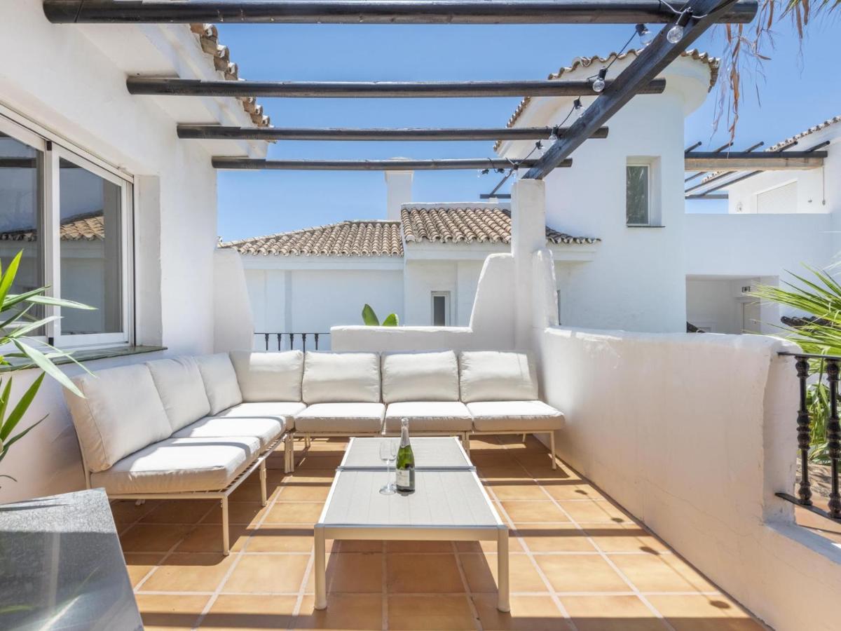 Naranjos Beautiful 1 Bedroom Penthouse Apartment